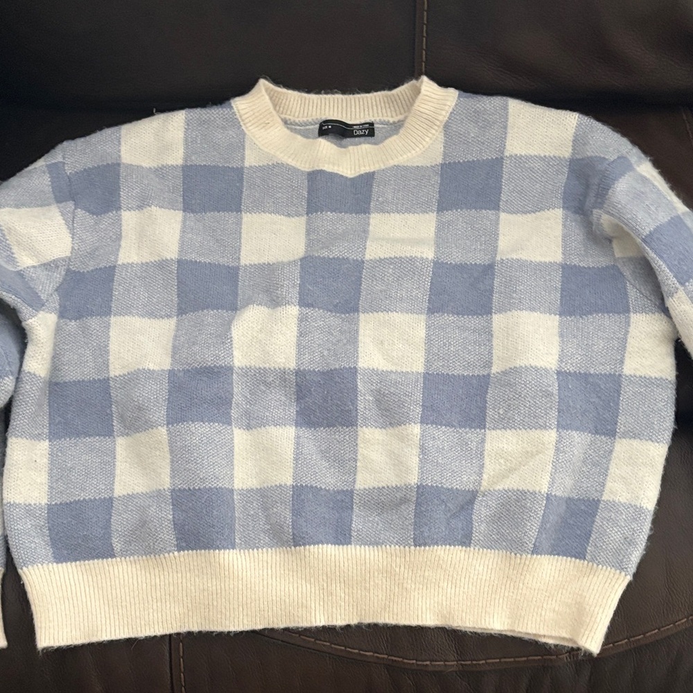 GAP Blue and Cream Checkered Sweater